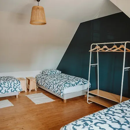Surtain Surf House 호스텔